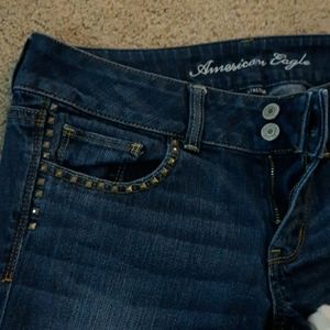 American Eagle 🦅 Artist Studded Capris Size 8 EUC